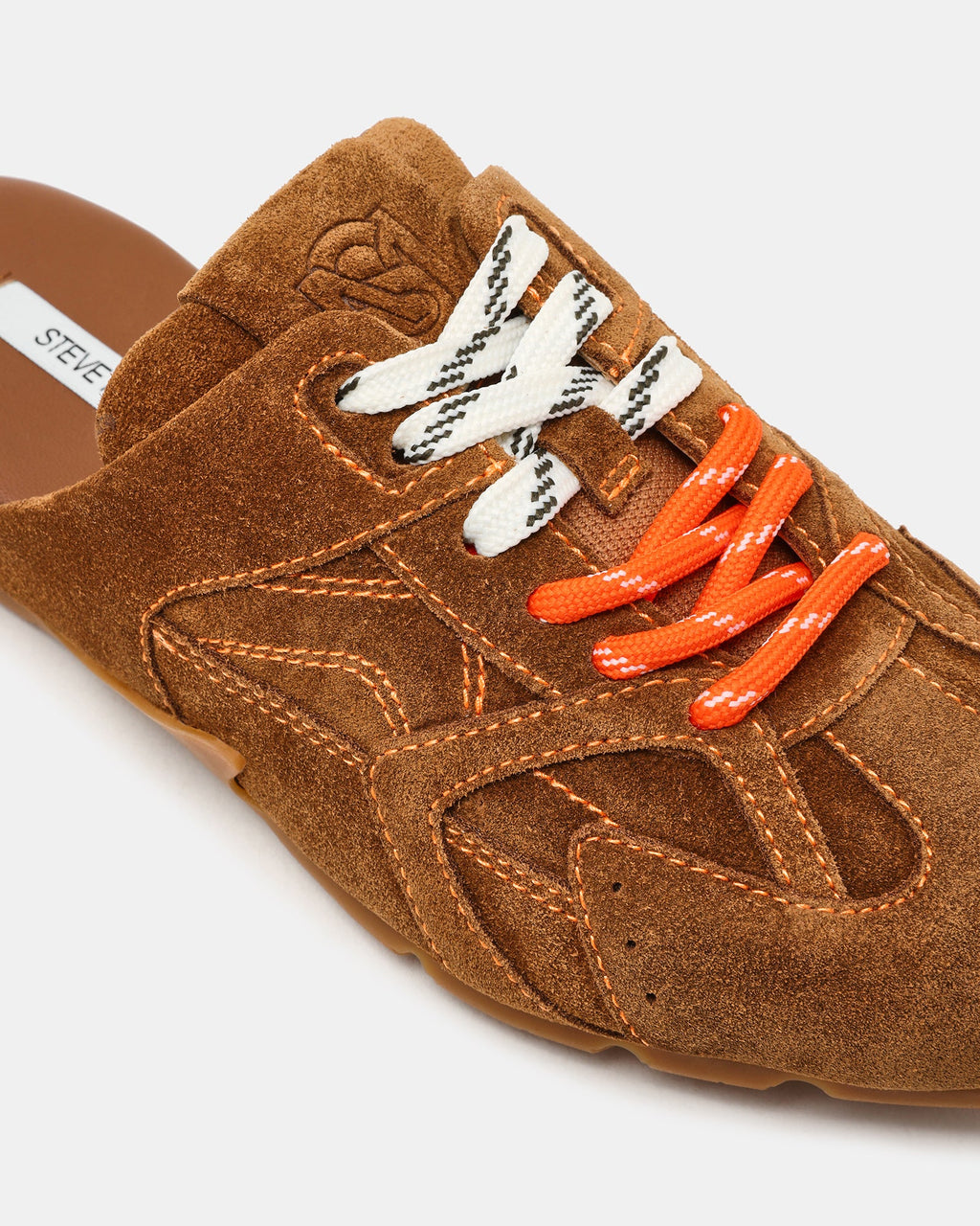 ZAPATILLAS MULE Y DIJE DE ZAPATO CON POMPONES AZIEL VERDE/MULTICOLOR (PAQUETE)