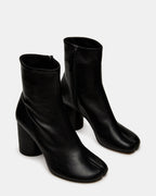 CUIR NOIR CARO