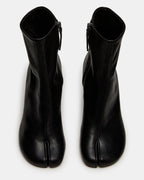 CUIR NOIR CARO