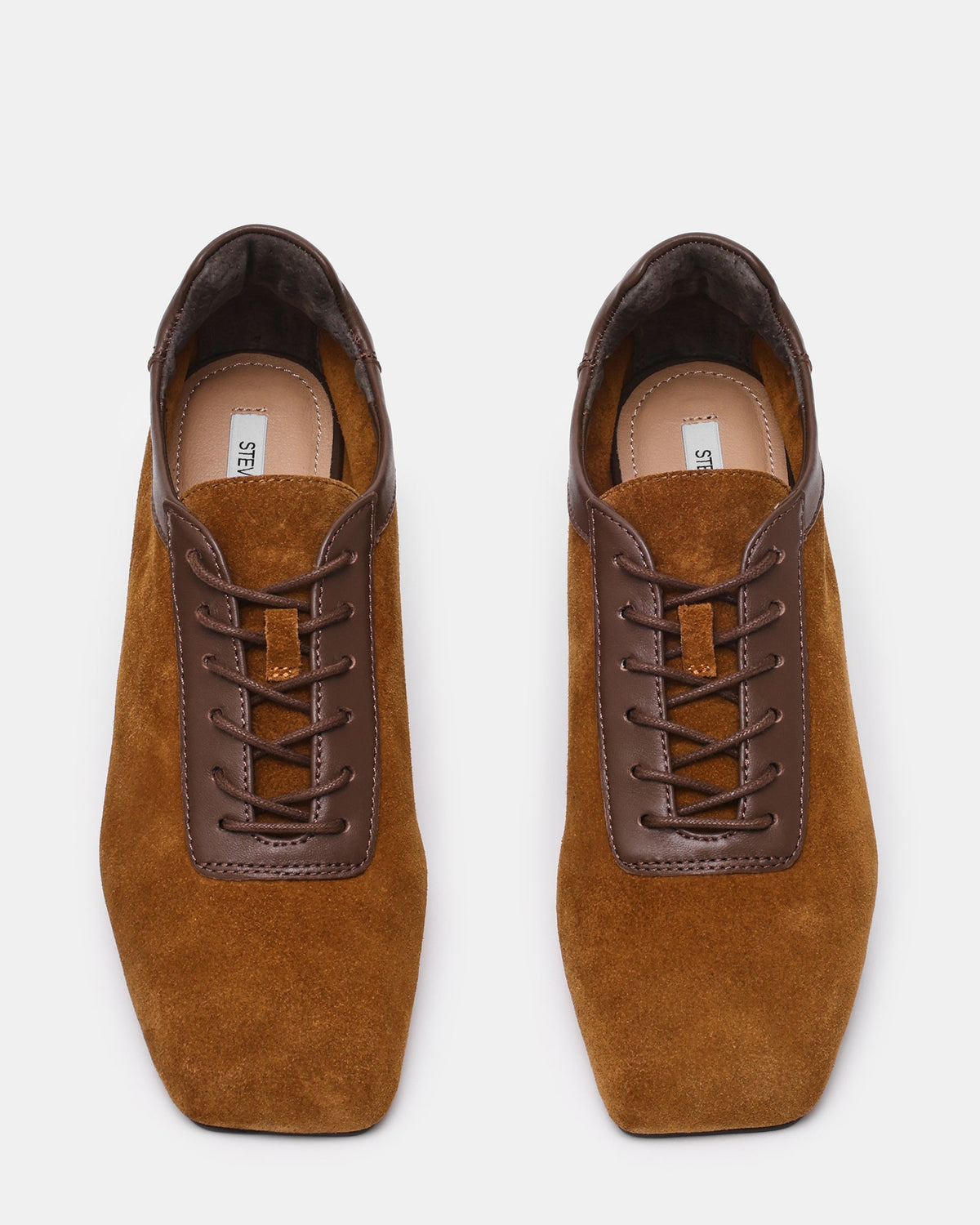 DELPHY À LACETS EN DAIM FAUVE