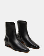 CUERO NEGRO POLVORIENTO