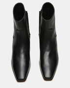 CUERO NEGRO POLVORIENTO