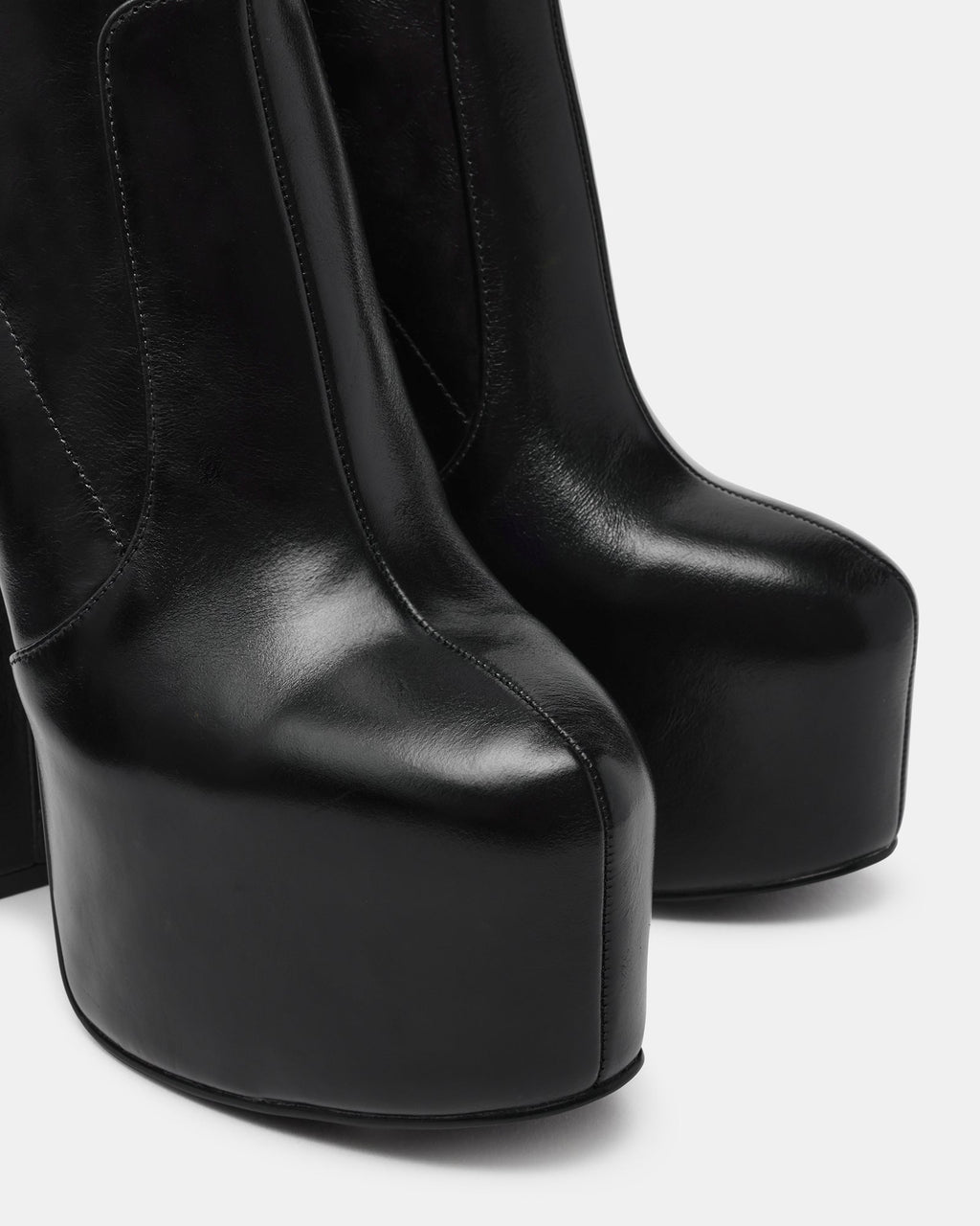 SENARA BLACK LEATHER