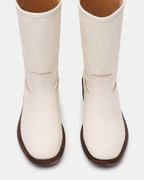 CUIR BLANC ÉGARÉ